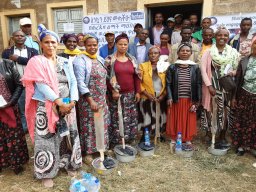 male and fefale farmers who advance in gender